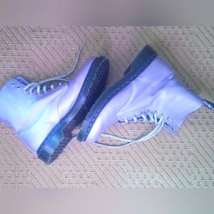 Doc Martens metallic